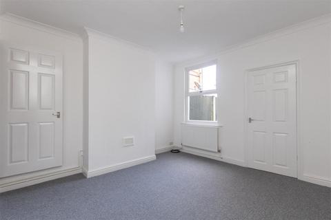 2 bedroom terraced house for sale, St. Albans Road, Nottingham NG5