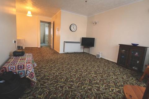 1 bedroom flat for sale, Magnolia Court, Uxbridge UB10