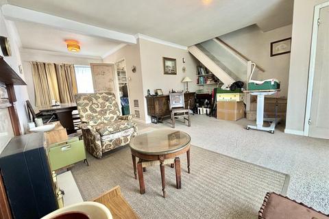 7 Broadmead, Killay, Swansea, SA2 7EE