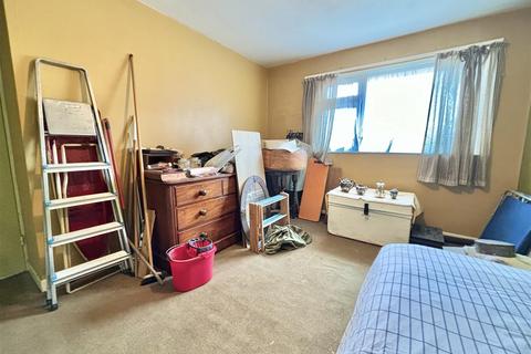 7 Broadmead, Killay, Swansea, SA2 7EE