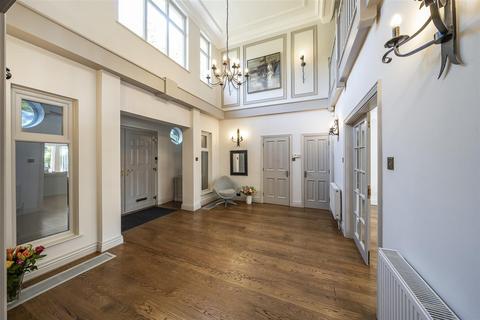 5 bedroom detached house for sale, The Ridgeway, Hertfordshire EN6