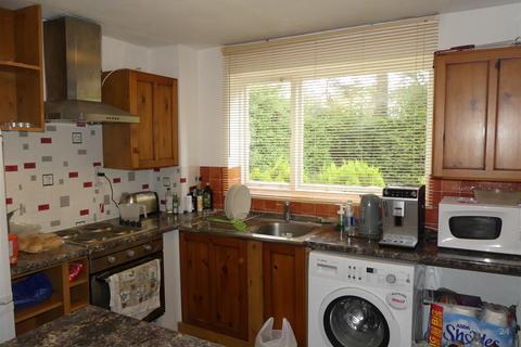 2 bedroom end of terrace house to rent, Sandpiper Road, Lordswood