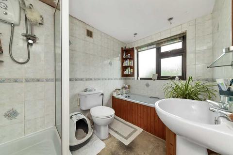 45 Broadway, Bourn, Cambridge, CB23 2TA