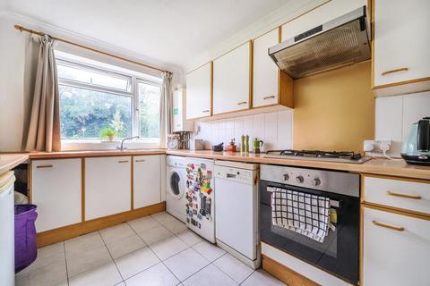 2 bedroom flat for sale, Basingstoke,  Hampshire,  RG21