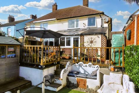 3 bedroom semi-detached house for sale, Margaret Street, Felixstowe IP11