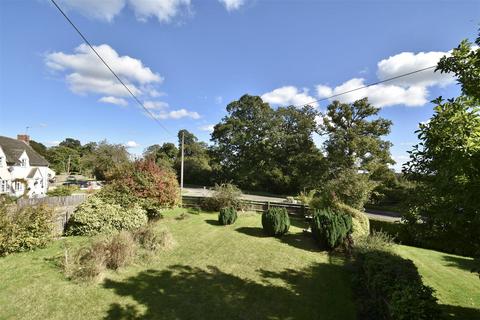 10 Bletchingdon Road, Kirtlington, Kidlington, OX5 3HG