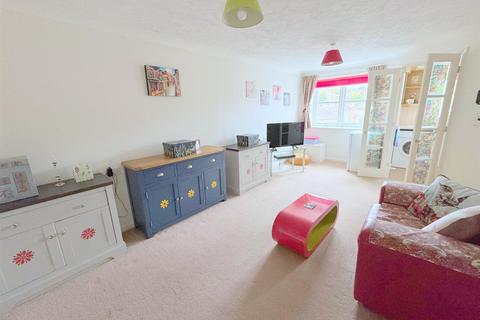 1 bedroom retirement property for sale, 10a Granville Road, Eastbourne