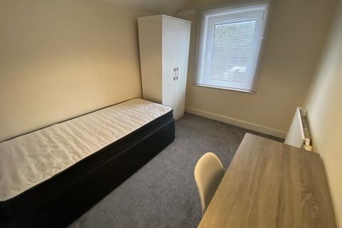 1 bedroom in a house share to rent, Rm 4, St Martins Street, Peterborough, PE1