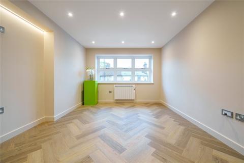 Flat 1, Convenience House, 224a High Street, Barnet, EN5 5SZ