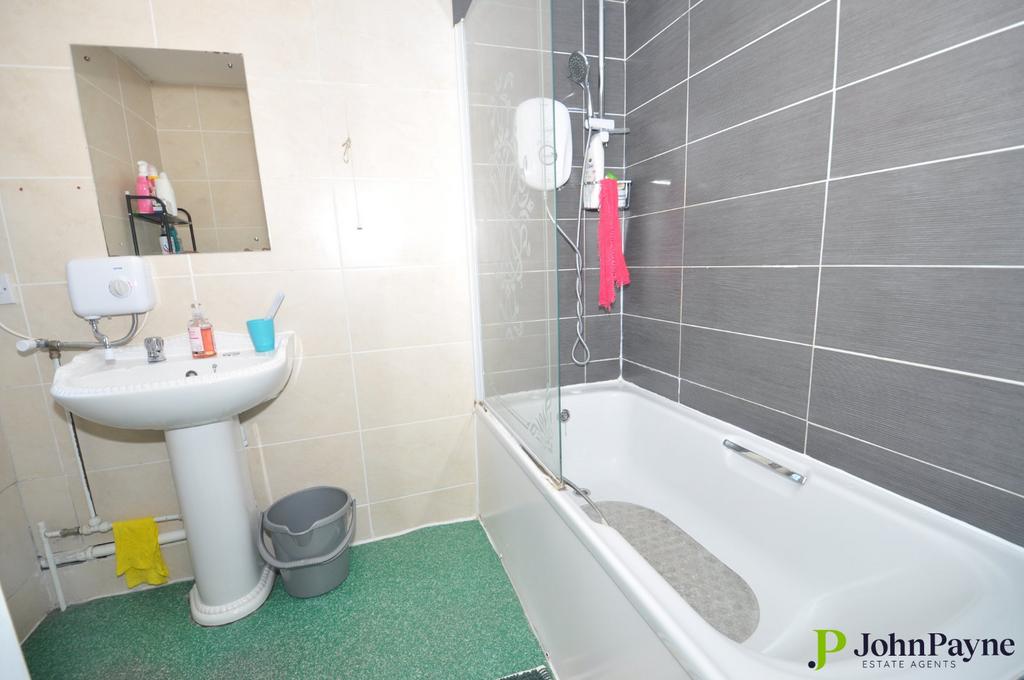 Flat 3 Bathroom
