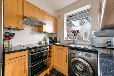 2 bedroom flat for sale, Shepherds Bush Road, London, W6