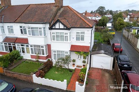 3 bedroom end of terrace house for sale, Queensbury Road, London NW9