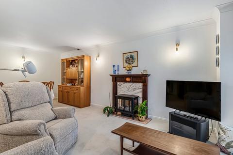 2 bedroom retirement property for sale, Cunliffe Road, Ilkley, West Yorkshire, LS29