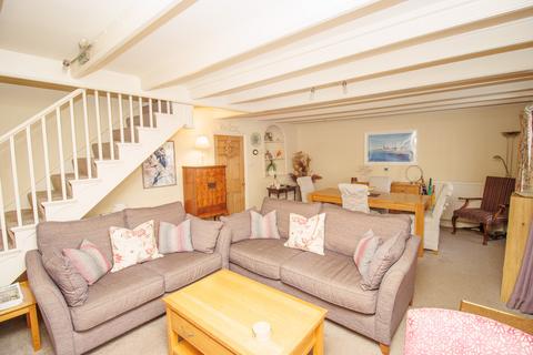 3 bedroom cottage for sale, Church Street, Filey YO14