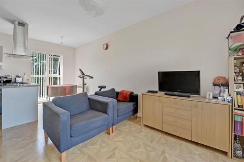 2 bedroom apartment for sale, Champness Road, Barking, Essex