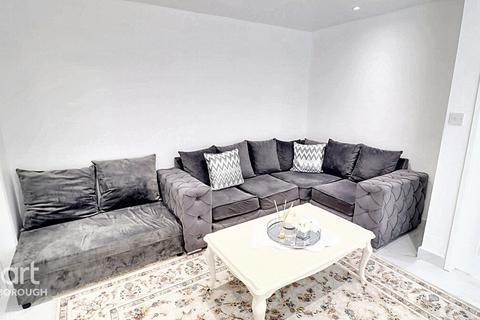 102 Brookfurlong, Peterborough, PE3 7LQ