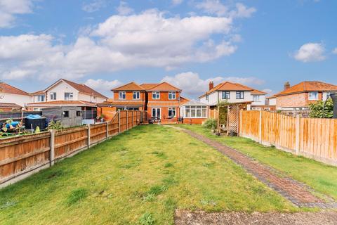 3 bedroom semi-detached house for sale, Cozens-Hardy, Norwich