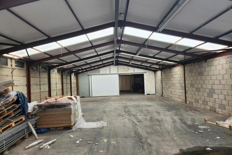 Industrial unit to rent, Unit 15 Turner Crescent, Newcastle under Lyme, ST5 7JZ