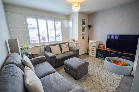 164 Alnwick Road, Sheffield, S12 2GH
