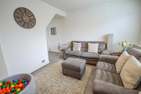 164 Alnwick Road, Sheffield, S12 2GH