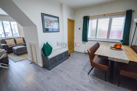 164 Alnwick Road, Sheffield, S12 2GH