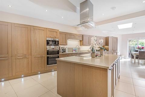 4 bedroom detached house for sale, Greenway, Totteridge