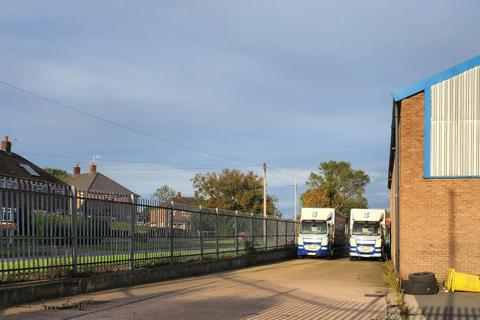 Industrial unit to rent, Unit 1 Turner Crescent, Newcastle under Lyme, ST5 7JZ