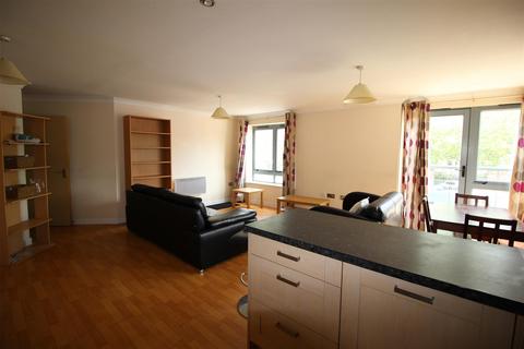 2 bedroom apartment to rent, Quayside Drive, Colchester CO2