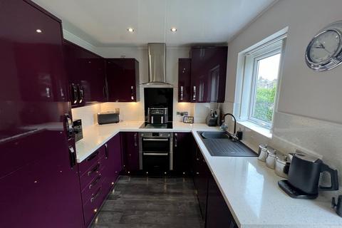 3 bedroom semi-detached house for sale, Thompson Close, Hipperholme HX3