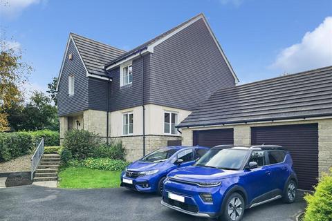 4 bedroom detached house for sale, Woodford Gardens, Barnstaple EX32