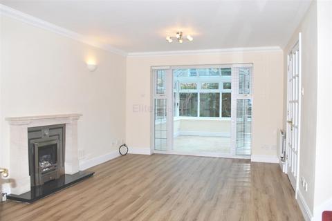 3 bedroom detached house to rent, Wagtail Walk, Beckenham, BR3