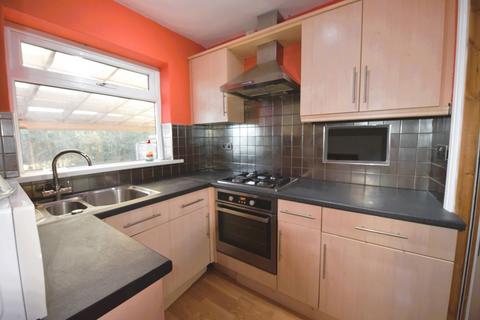 2 bedroom house to rent, Eden Crescent