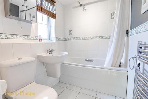 Studio for sale, Albany Mews, Ware SG12