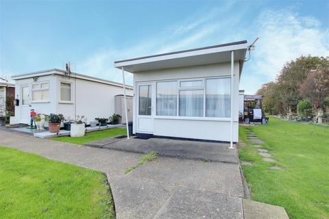 2 bedroom chalet for sale, Biscayne Boulevard, Sutton-On-Sea LN12