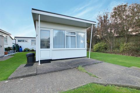 2 bedroom chalet for sale, Biscayne Boulevard, Sutton-On-Sea LN12