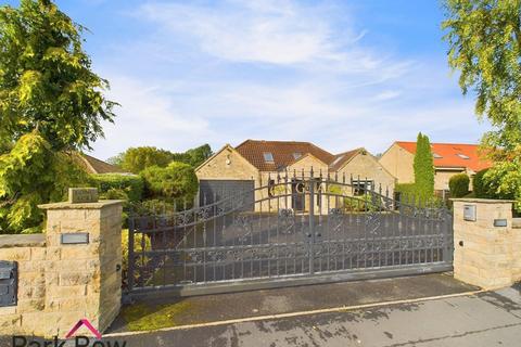 6 bedroom detached house for sale, Poole Lane, Burton Salmon, Leeds