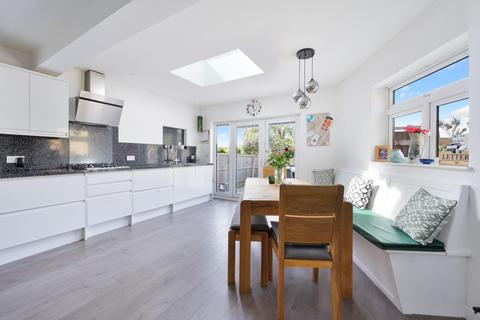 70 Pams Way, Epsom, KT19 0HX