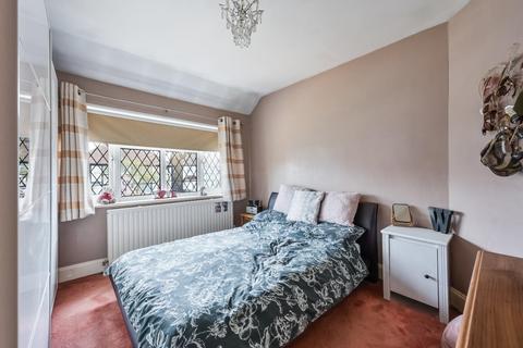 70 Pams Way, Epsom, KT19 0HX