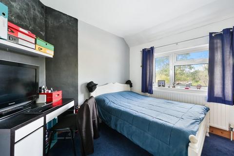 70 Pams Way, Epsom, KT19 0HX
