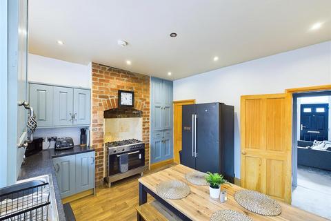 3 bedroom terraced house for sale, Hunter Hill Road, Hunters Bar, Sheffield