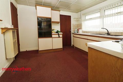 4 bedroom detached bungalow for sale, Wharncliffe Close, Rawmarsh, Rotherham