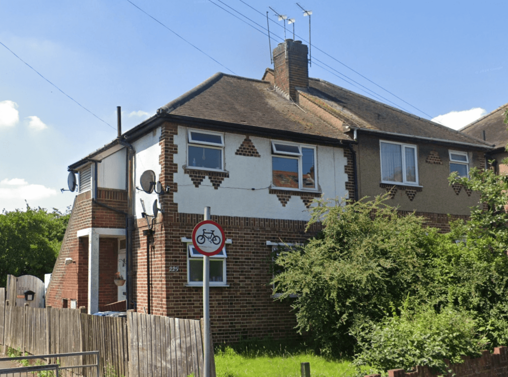 Carr Road, Northolt, UB5 4 RL