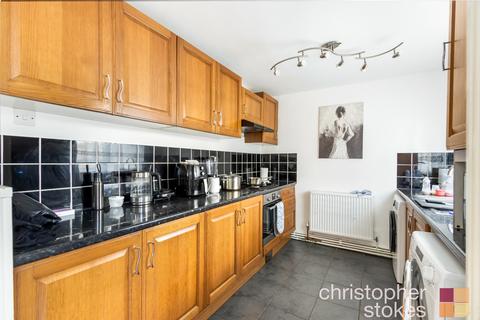 1 bedroom ground floor flat for sale, Cunningham Road, Cheshunt, Waltham Cross, Hertfordshire, EN8 0LD