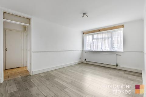 1 bedroom ground floor flat for sale, Cunningham Road, Cheshunt, Waltham Cross, Hertfordshire, EN8 0LD