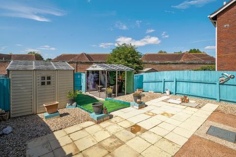 4 Dickens Drive, Exeter, EX2 6NS