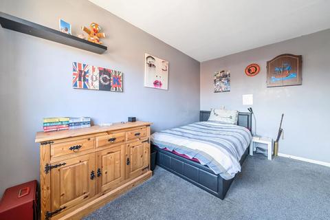 4 Dickens Drive, Exeter, EX2 6NS