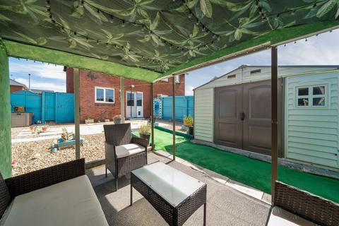 4 Dickens Drive, Exeter, EX2 6NS