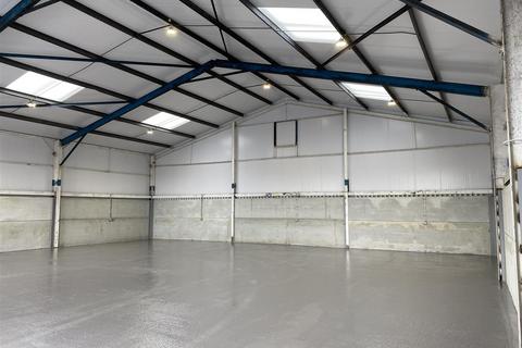 Industrial unit to rent, Patch Park Farm, Ongar Road, Abridge