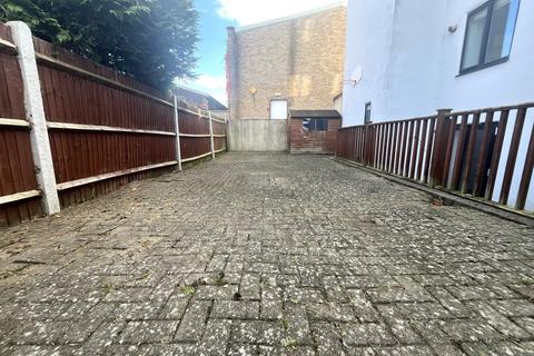 1 bedroom apartment to rent, Elliott Road, Bromley, Kent, BR2