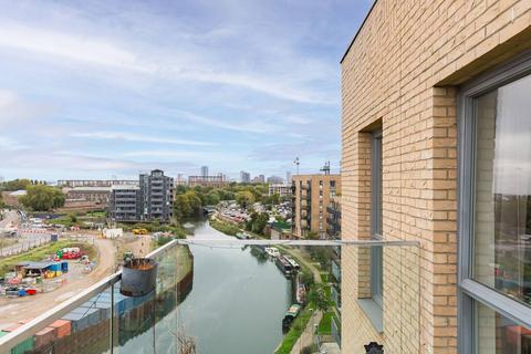 1 bedroom flat for sale, 2 Bramble Path, London E3